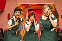 BEATLES AN BORD – ein Comedy Musical