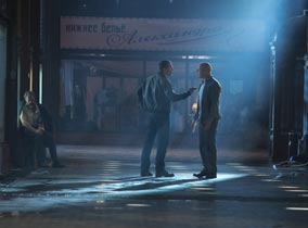 Komarov (Sebastian Koch), Jack McClane (Jai Courtney) und John McClane (Bruce Willis)