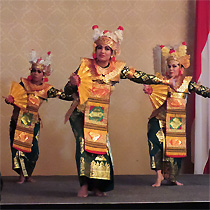 indonesische Tänzerinnen