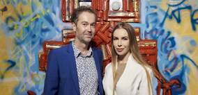 Kurator Dr. Bernhard A. Böhler und Künstlerin Yuliia Korienkova eröffneten die Robotic Art Gallery