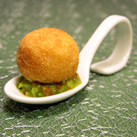 Garnelenb&auml;llchen auf Guacamole