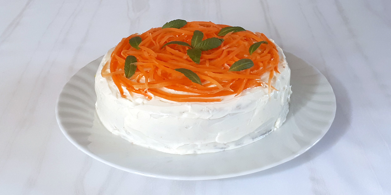 Karottentorte (M�hrentorte oder R�blitorte) – saftig, k�stlich und schnell zu backen!