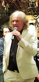 Dr. Peter Hofbauer