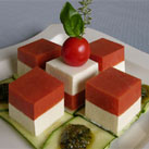 Ziegenkäse-Paradeis-Mousse auf Zucchinistreifen – aromatische Raffinesse